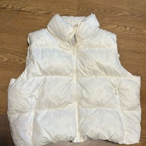 Old Navy Puffer Vest - Cream XL
